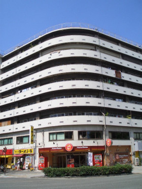 港ビルの外観主画像