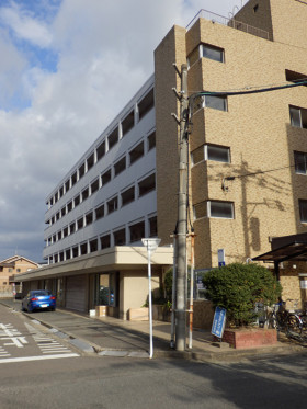 岩義ビルの外観主画像