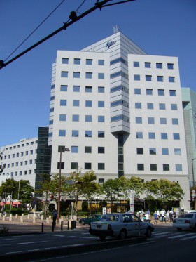 福岡SRPセンタービルの外観主画像