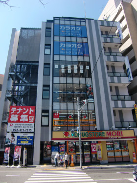 警固ロイヤルビルの外観主画像