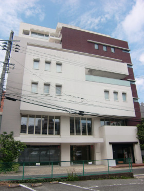 ヒュセットビルの外観主画像